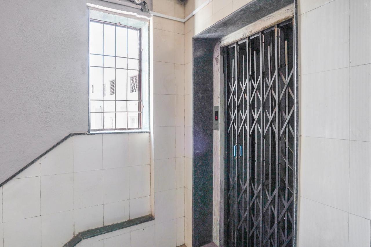 Oyo Flagship 70264 Hotel Vrindavan Mangvadi Экстерьер фото