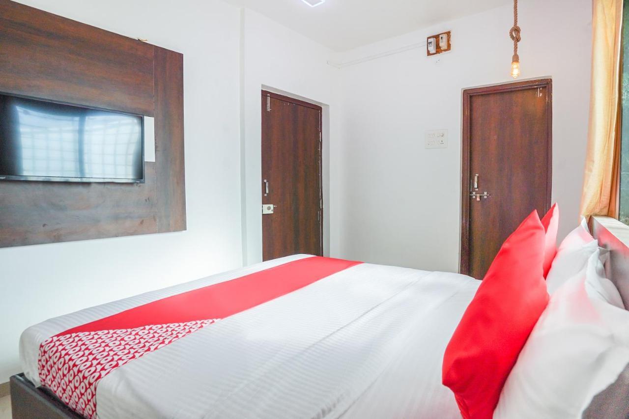 Oyo Flagship 70264 Hotel Vrindavan Mangvadi Экстерьер фото