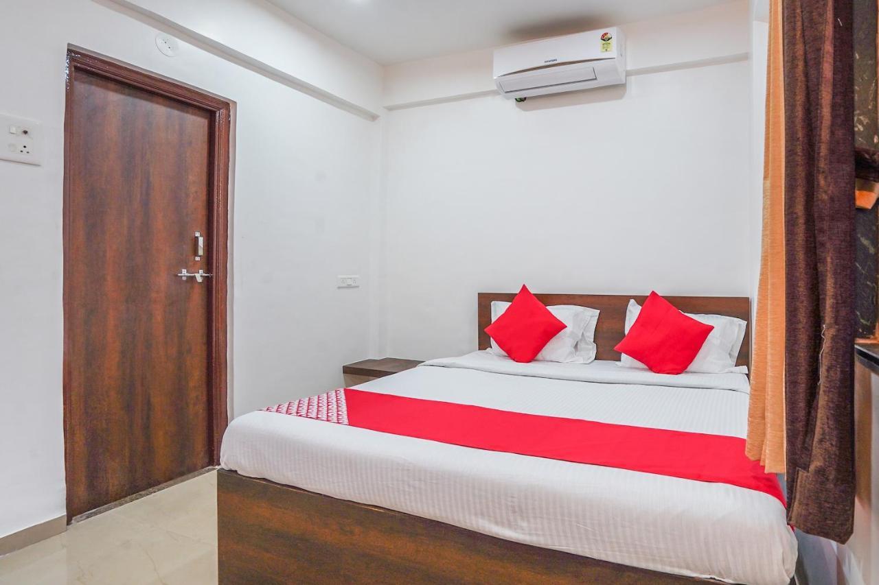 Oyo Flagship 70264 Hotel Vrindavan Mangvadi Экстерьер фото