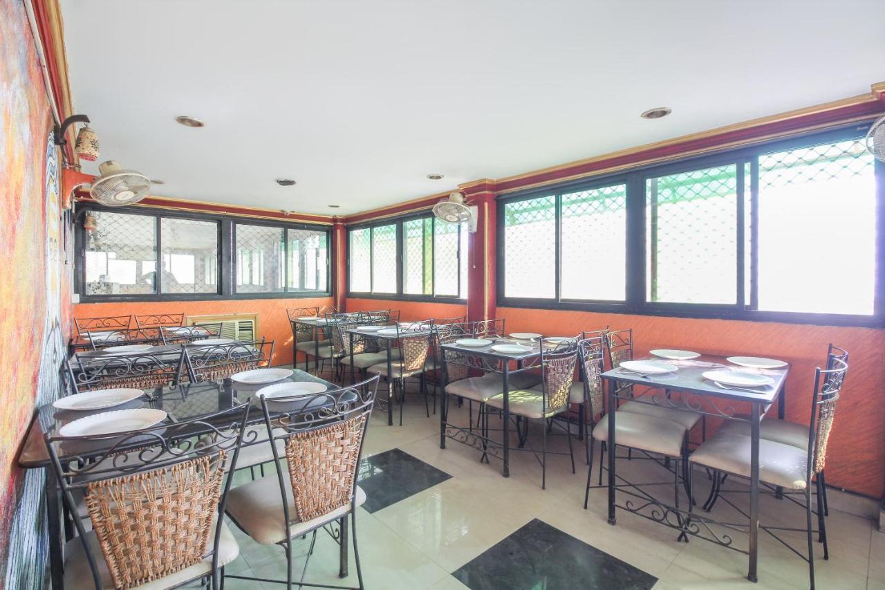 Oyo Flagship 70264 Hotel Vrindavan Mangvadi Экстерьер фото