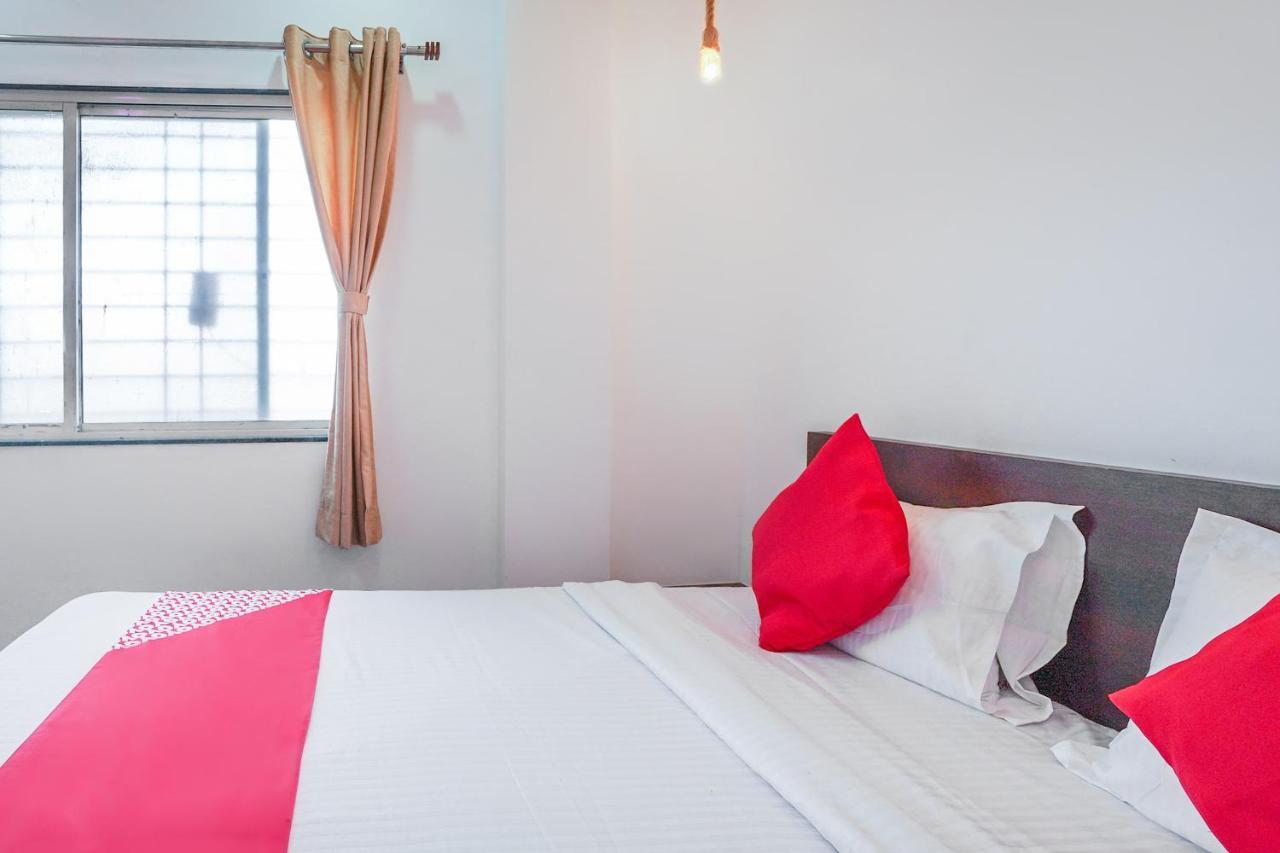 Oyo Flagship 70264 Hotel Vrindavan Mangvadi Экстерьер фото