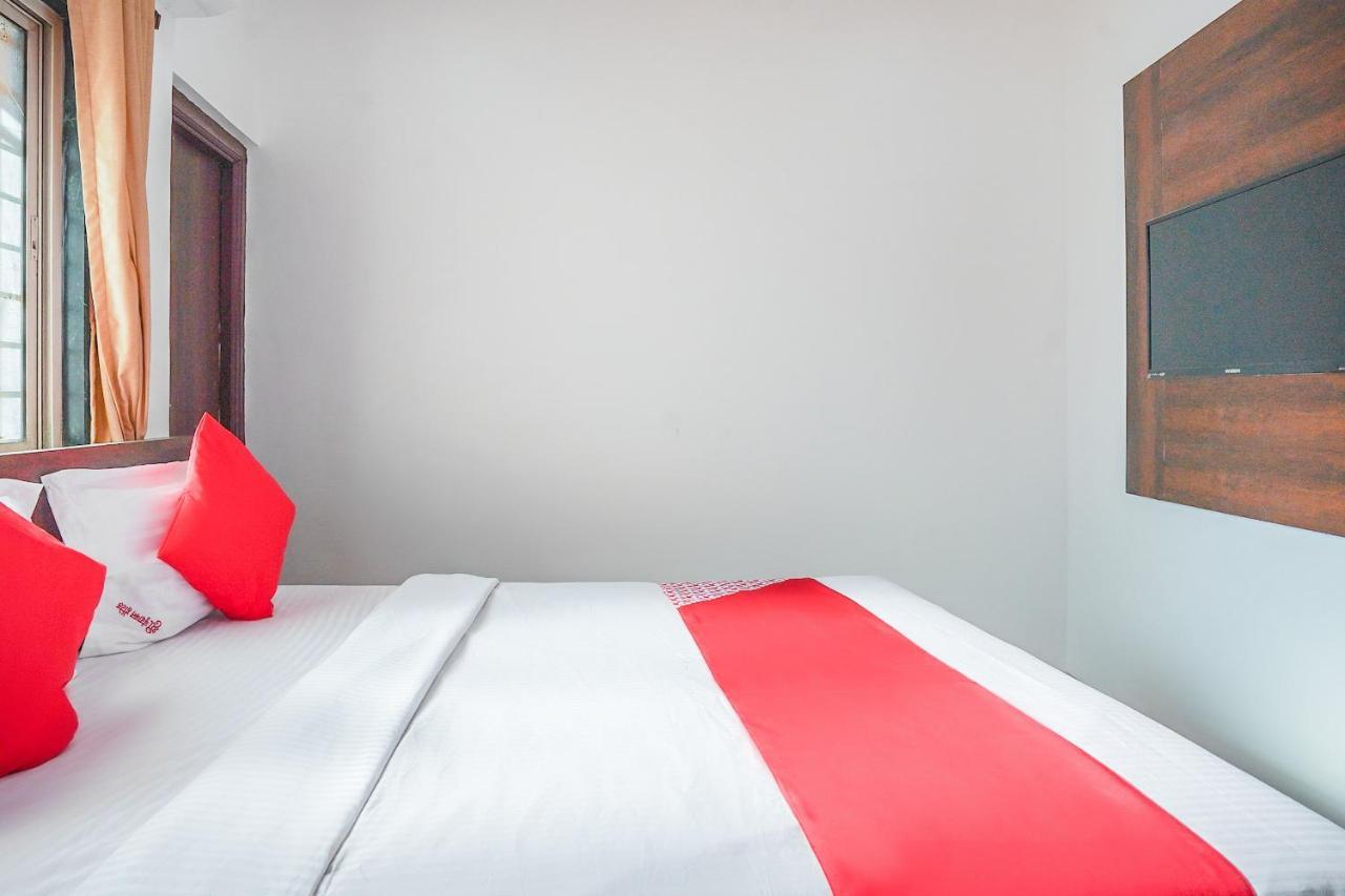 Oyo Flagship 70264 Hotel Vrindavan Mangvadi Экстерьер фото